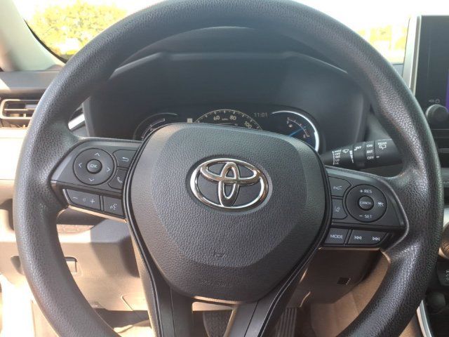 Used 2023 Toyota RAV4 XLE AWD/4WD image 24