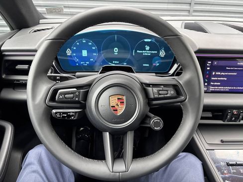 Certified 2026 Porsche Macan 4 Electric AWD/4WD image 15