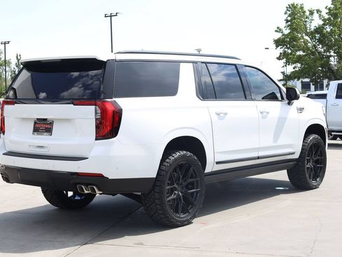 Used 2026 GMC Yukon XL Denali w/ Denali Reserve Package AWD/4WD image 6