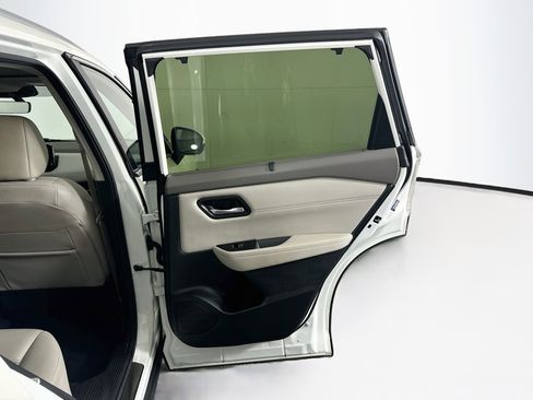 Used 2023 Nissan Rogue SL w/ SL Premium Package FWD image 33