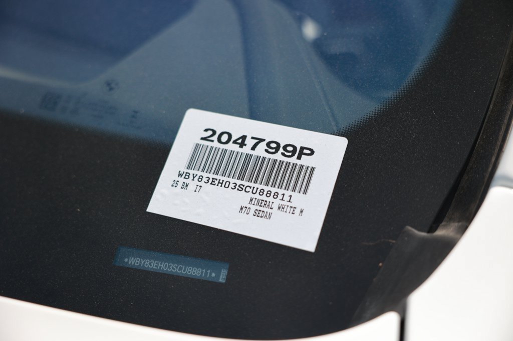Used 2025 BMW i7 M70 w/ Executive Package AWD/4WD image 43