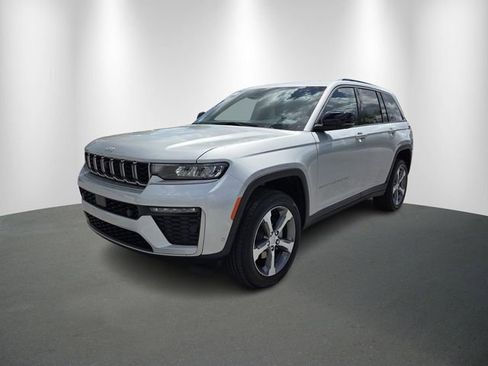 New 2026 Jeep Grand Cherokee Limited w/ Luxury Tech Group II image 2