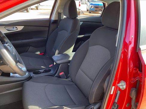 Used 2023 Kia Forte LXS image 9