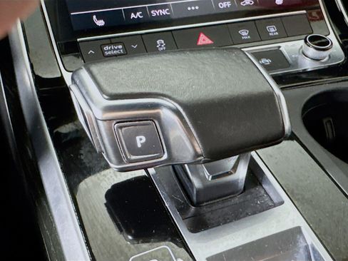 Used 2021 Audi Q7 2.0T Premium w/ Convenience Package image 19