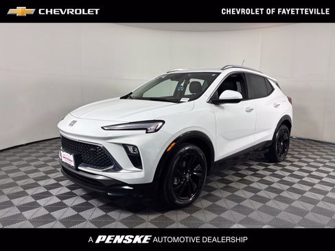 Certified 2024 Buick Encore GX Sport Touring FWD image 1