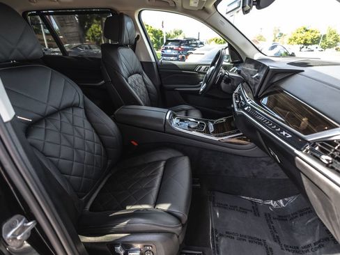 Used 2024 BMW X7 xDrive40i AWD/4WD image 27
