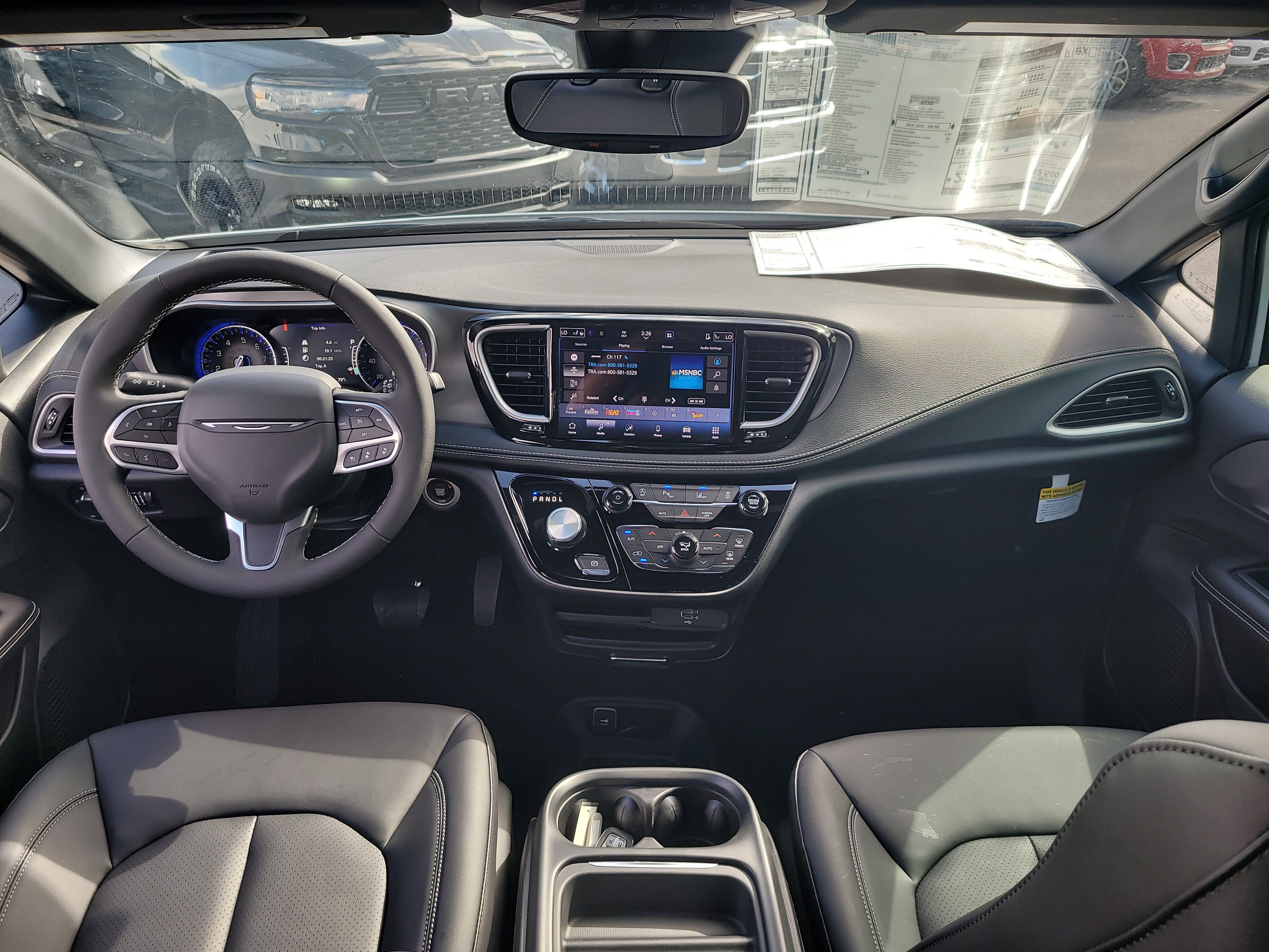 New 2027 Chrysler Pacifica Select FWD image 13