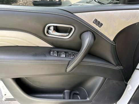 Used 2019 INFINITI QX80 Limited image 7