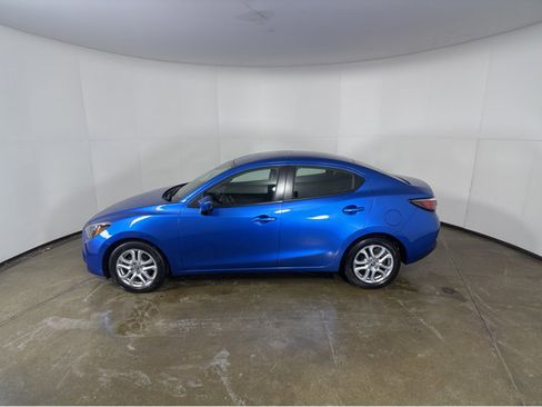 Used 2018 Toyota Yaris iA image 17