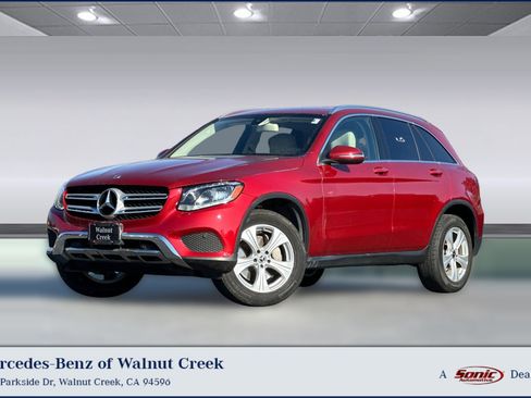 Used 2018 Mercedes-Benz GLC 300 4MATIC image 1