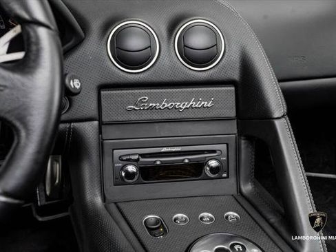 Used 2006 Lamborghini Murcielago Roadster AWD/4WD image 47