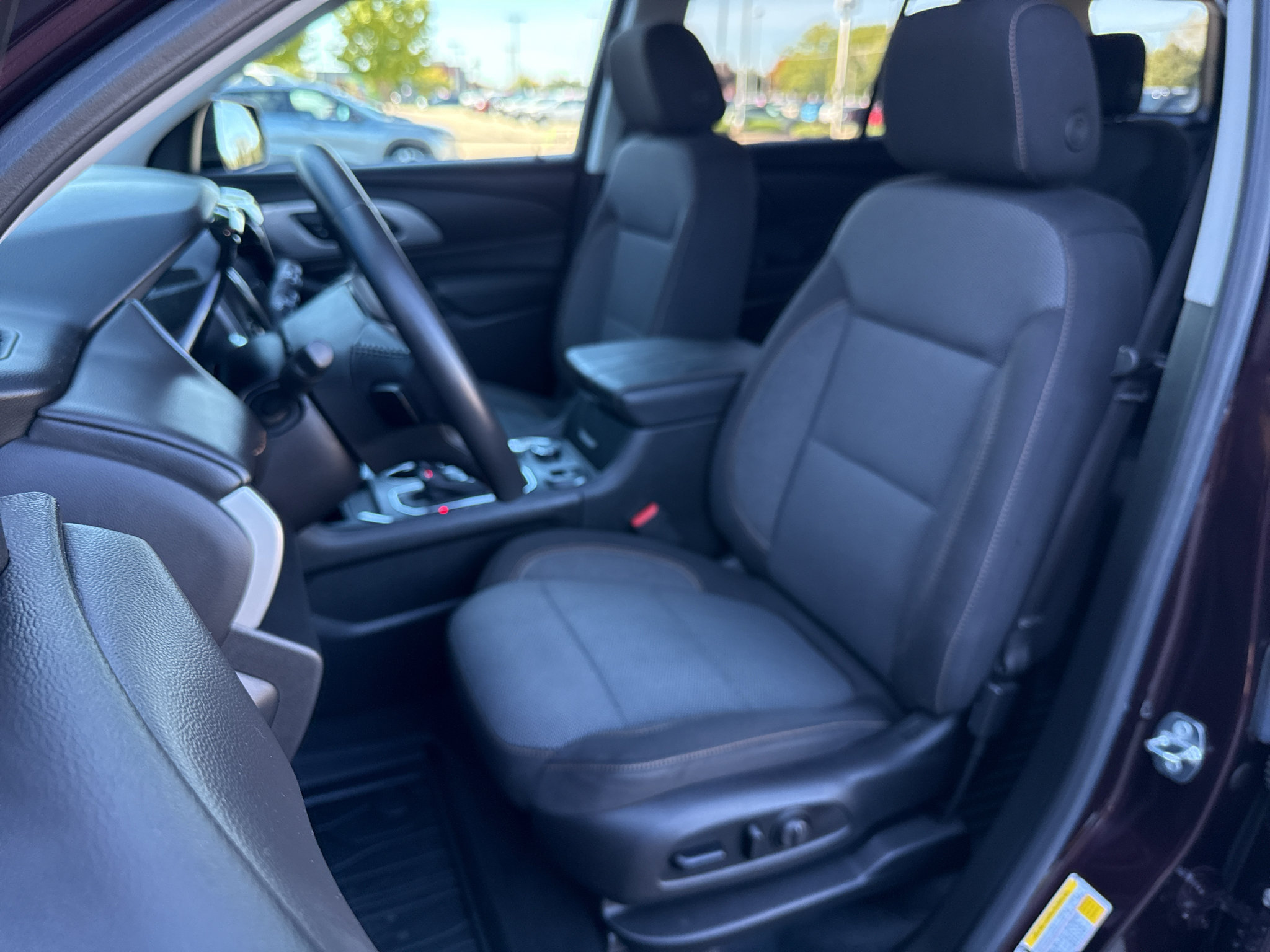 Used 2018 Chevrolet Traverse LT AWD/4WD image 9
