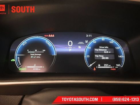 Used 2026 Toyota Corolla Cross AWD Hybrid w/ Convenience Package image 12