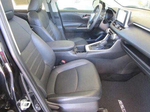 Used 2024 Toyota RAV4 XLE Premium FWD image 20