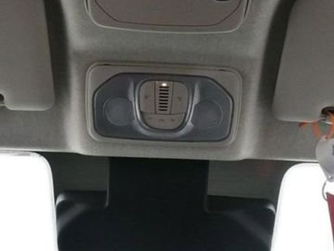 Used 2025 RAM ProMaster 2500 w/ Convenience Group image 20