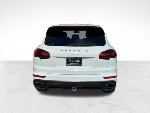 Used 2017 Porsche Cayenne Platinum Edition image 10