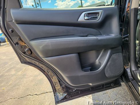 Used 2020 Nissan Pathfinder S AWD/4WD image 18