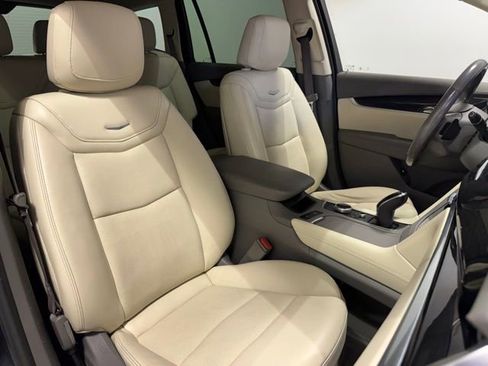 Used 2023 Cadillac XT6 Premium Luxury AWD/4WD image 33