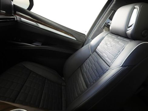 Used 2026 Cadillac Escalade Platinum Sport AWD/4WD image 43