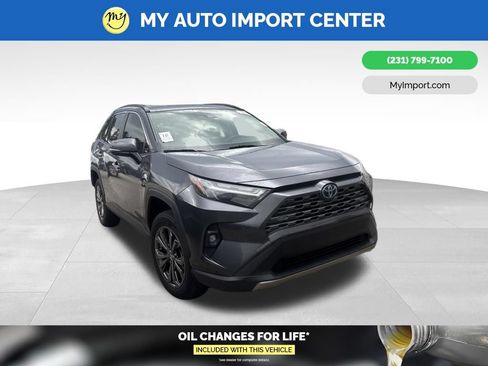 Used 2022 Toyota RAV4 Limited AWD/4WD image 1