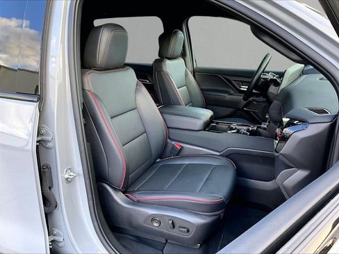 Certified 2025 Chevrolet Silverado EV RST image 9