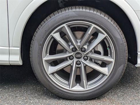 Used 2025 Audi Q3 2.0T Premium image 9