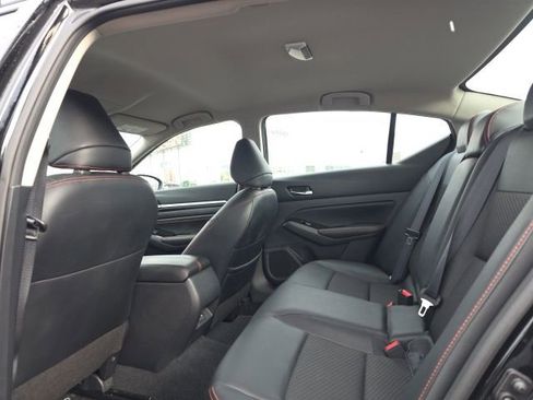 Used 2023 Nissan Altima 2.5 SR image 16