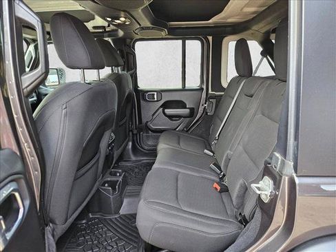 Used 2022 Jeep Wrangler Unlimited Sport AWD/4WD image 15