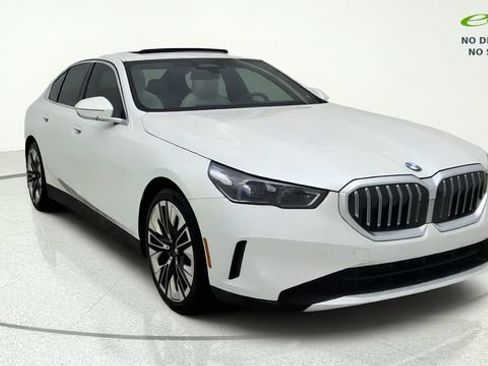 Used 2026 BMW 540i xDrive AWD/4WD image 1