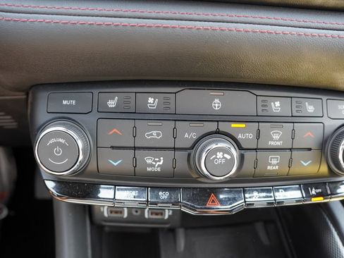 Certified 2022 Dodge Durango R/T AWD/4WD image 8