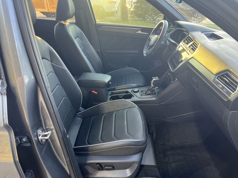 Used 2024 Volkswagen Tiguan SEL R-Line AWD/4WD image 29