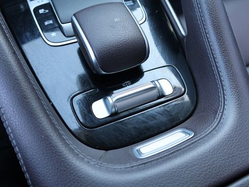 Used 2020 Mercedes-Benz GLS 450 4MATIC image 29