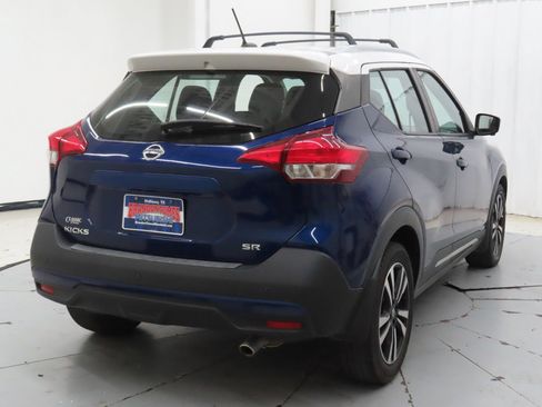 Used 2018 Nissan Kicks SR w/ Premium Package FWD image 3
