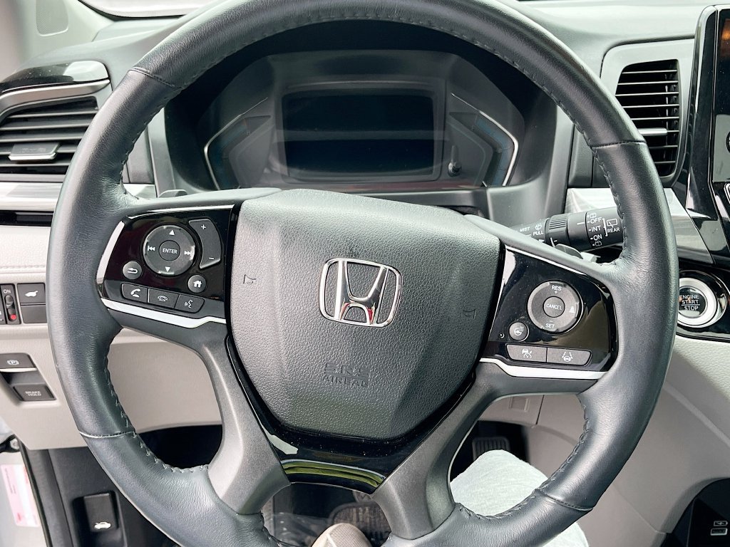 Used 2024 Honda Odyssey Elite image 11