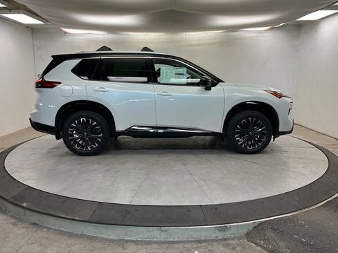 New 2026 Nissan Rogue Platinum w/ Platinum Premium Package image 6