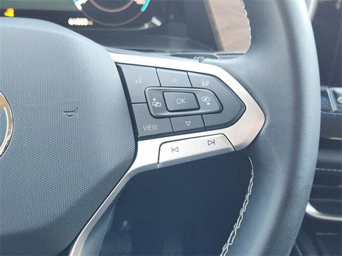 Used 2024 Volkswagen Atlas SE w/ Black Wheel Package image 29