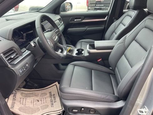 Used 2026 GMC Terrain Elevation w/ Elevation Premium Package image 19