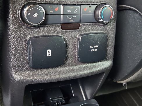 Used 2018 Ford Explorer Limited image 21