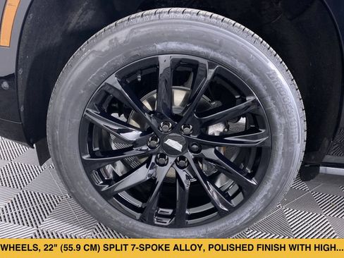Certified 2025 Cadillac Escalade Premium Luxury Platinum AWD/4WD image 17