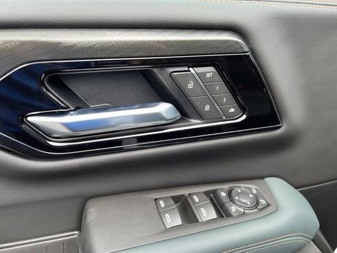 New 2026 GMC Yukon AT4 w/ AT4 Premium Package AWD/4WD image 11
