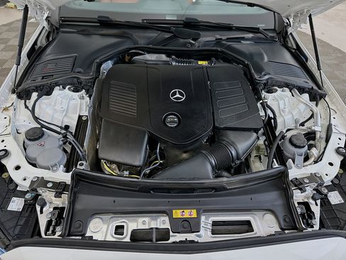 Used 2025 Mercedes-Benz C 300 4MATIC Sedan image 35