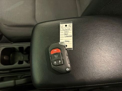 Used 2021 Jeep Wrangler Unlimited Sport AWD/4WD image 23