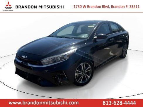 Used 2023 Kia Forte LXS FWD image 2