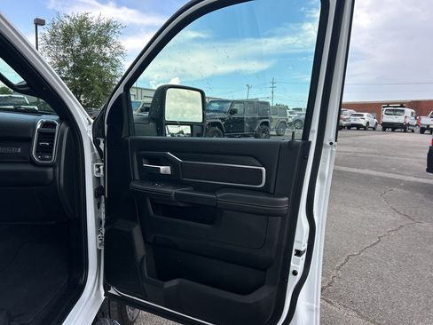 Certified 2026 RAM 2500 Big Horn AWD/4WD image 11