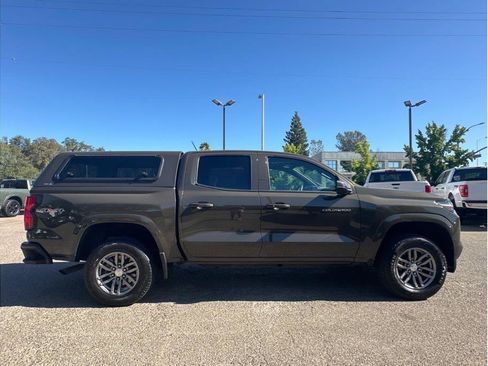 Used 2023 Chevrolet Colorado LT w/ LT Convenience Package AWD/4WD image 8