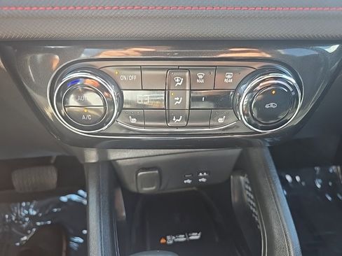 Used 2024 Chevrolet TrailBlazer RS w/ Convenience Package image 37