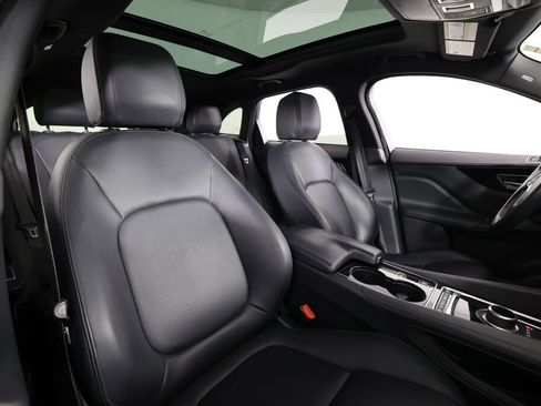 Used 2017 Jaguar F-PACE Premium image 26