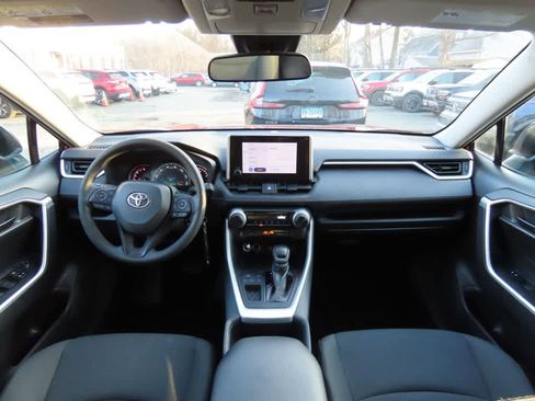 Used 2023 Toyota RAV4 LE image 17