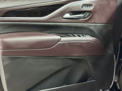 Certified 2023 Cadillac Escalade ESV Sport Platinum w/ LPO, ONYX Package AWD/4WD image 11