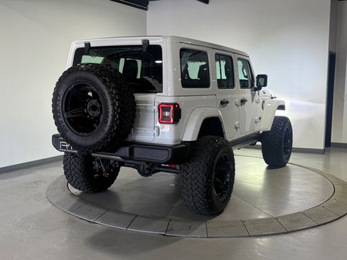Used 2025 Jeep Wrangler Sport AWD/4WD image 15